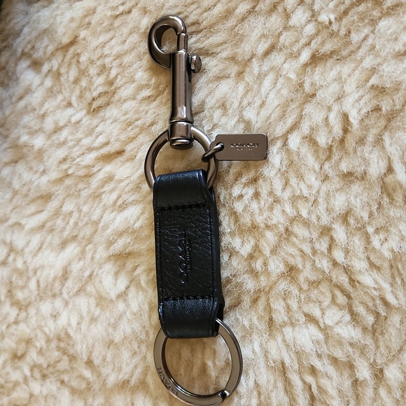 NWT IOB Coach Men's Flask & Key Holder Boxed Set 🖤🔑🍸❤️ - Picture 10 of 16